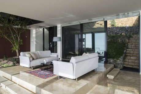 Вилла Тахан (Tahan Villa) в Ливане от BLANKPAGE Architects.