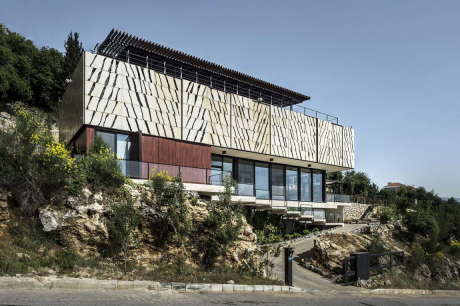 Вилла Тахан (Tahan Villa) в Ливане от BLANKPAGE Architects.
