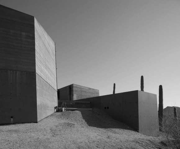 Desert Courtyard House 15