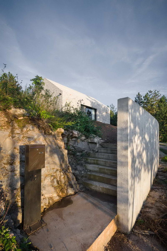 Compact Karst House 9