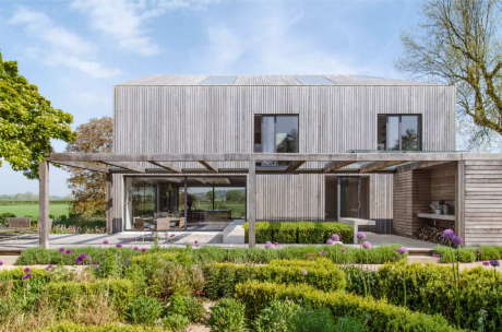 Дом в графстве Оксфордшир (House In Oxfordshire) в Англии от Peter Feeny Architects.