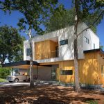 Дом с деревом (Tree House) в США от Matt Fajkus Architecture.