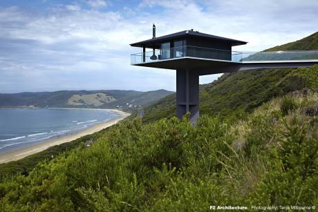 Дом Полюс (Pole House) в Австралии от F2 Architecture.