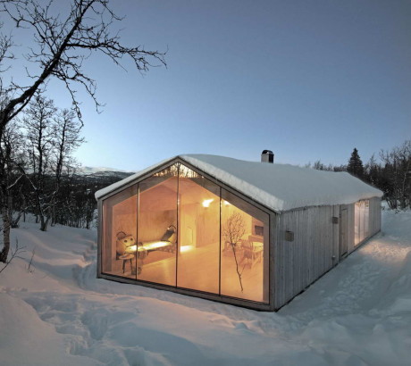 V-домик (V-lodge) в Норвегии от Reiulf Ramstad Architects.
