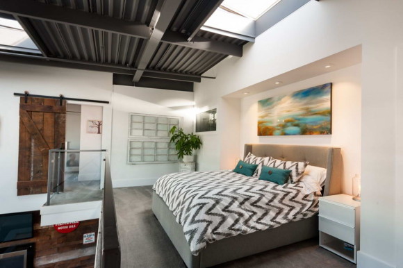 Vintage Modern Loft 9