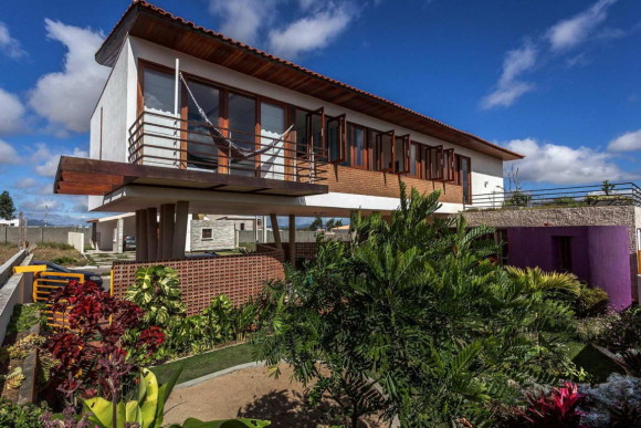 Дом для архитектора (Casa do Arquiteto) в Бразилии от Jirau Arquitetura.