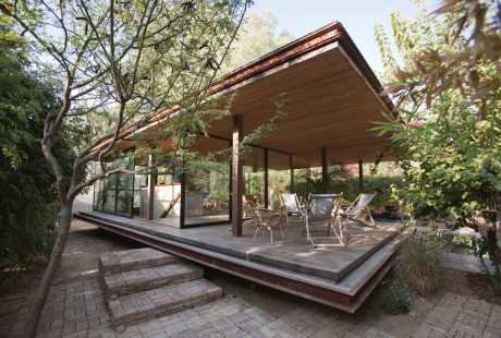 Павильон в резиденции архитектора (Pavilion at Architects Residence на Кипре от Kythreotis Architects.