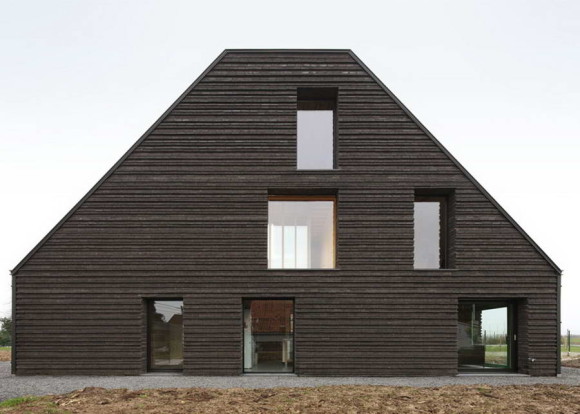 Кирпичный дом в Бельгии