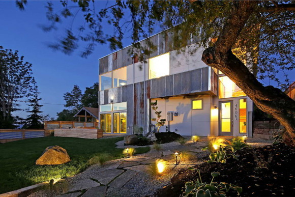 Net Zero Reclaimed Modern Home 8