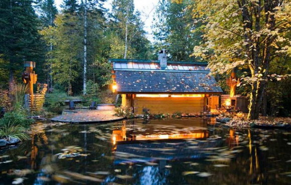 Лесной домик в Канаде