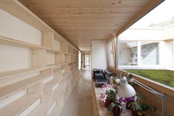 Дом "37 метров" (37m in Hohenems) в Австрии от Juri Troy Architects.