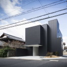   (Framing House)    Form / Kouichi Kimura Architects.