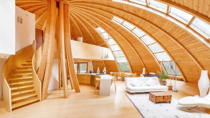 Дом в форме летающей тарелки (House Shaped Like a Flying Saucer) в США. Дом в форме летающей тарелки (House Shaped Like a Flying Saucer) в США.
