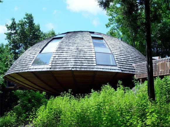 House Shaped Like a Flying Saucer 5