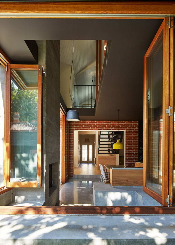 Local House 10