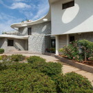 Вилла Клевер (Clover Villa) в Индии от Mistry Architects.
