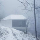 Вилла с галереей в Каруизава (Villa Gallery in Karuizawa) в Японии от Makoto Yamaguchi Design.