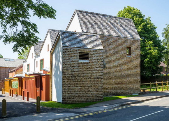 Дом с нулевым выбросом углерода (Zero-carbon homes) в Англии от Ash Sakula Architects.