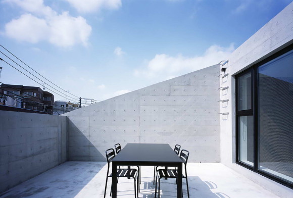 Дом Рамка (Frame House) в Японии от APOLLO Architects & Associates.