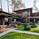     (Wright-Inspired Contemporary Home)    Yunakov architecture.