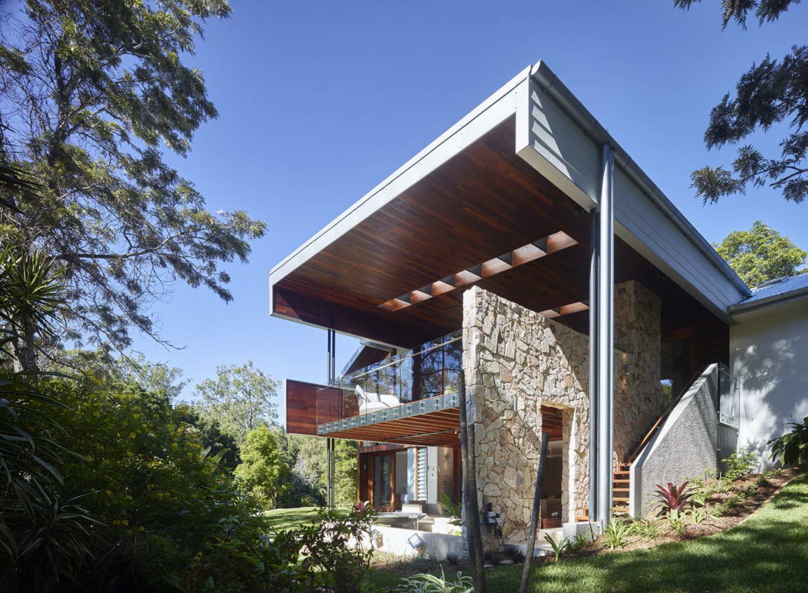 Дом у ручья (Creek House) в Австралии от Shaun Lockyer Architects.