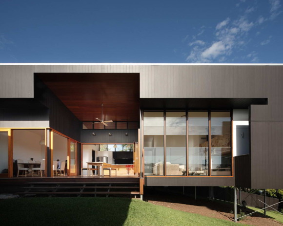 Seven Hills residence by Shaun Lockyer Architect