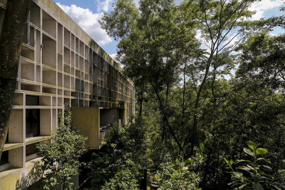 Тропический дом (Tropical Box House) в Малайзии от WHBC Architects.