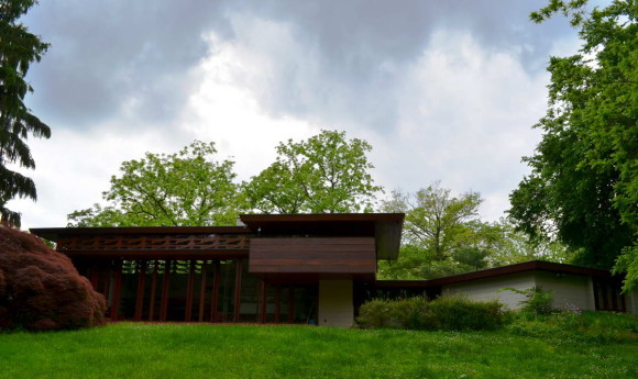 Дом Бахман-Вилсон (Bachman-Wilson House) в США от Фрэнка Ллойда Райта (Frank Lloyd Wright)