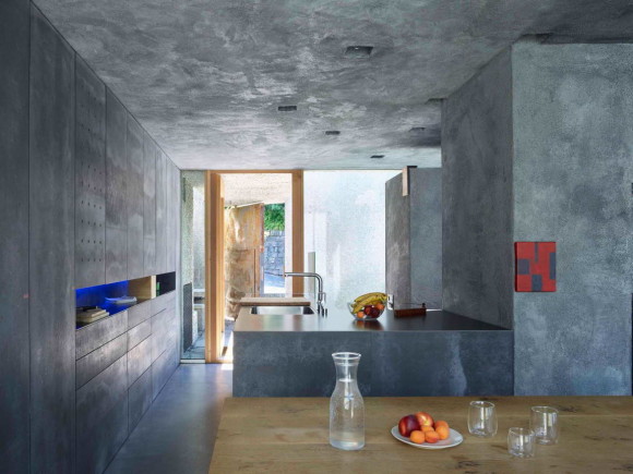 Concrete House 10