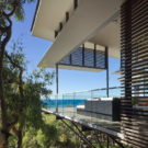 Прибрежный дом (Red Rock Beach House) в Австралии от Bark Design Architects.
