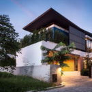 Два дома (Two Houses at Nichada) в Таиланде от Alkhemist Architects.