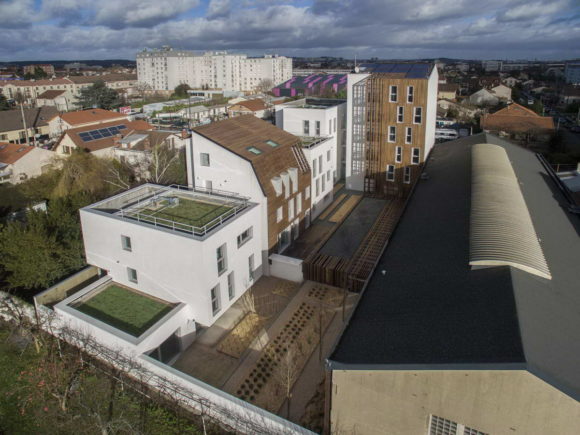 Социальные дома (16 Social Housing Units) во Франции от Atelier Gemaile Rechak.