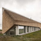 Дом в дюнах (Dune House) в Латвии от ARCHISPEKTRAS.