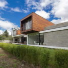 Дом PY (House PY) в Эквадоре от ModulARQ Arquitectura.