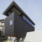 Дом в Мияке (House in Miyake) в Японии от Hidetaka Nakahara Architects и Yoshio Ohno Architects.