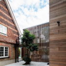 Уоррен Коттедж (Warren Cottage) в Англии от McGarry-Moon Architects.