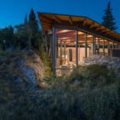Дом среди камней (Rock House) в Канаде от Cutler Anderson Architects.