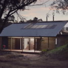 Хижина (Toodyay Shack) в Австралии от Paul Wakelam Architect - A Workshop.