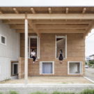 Прямоугольный дом под плоской крышей (Roof and Rectangular House) в Японии от Jun Igarashi Architects.