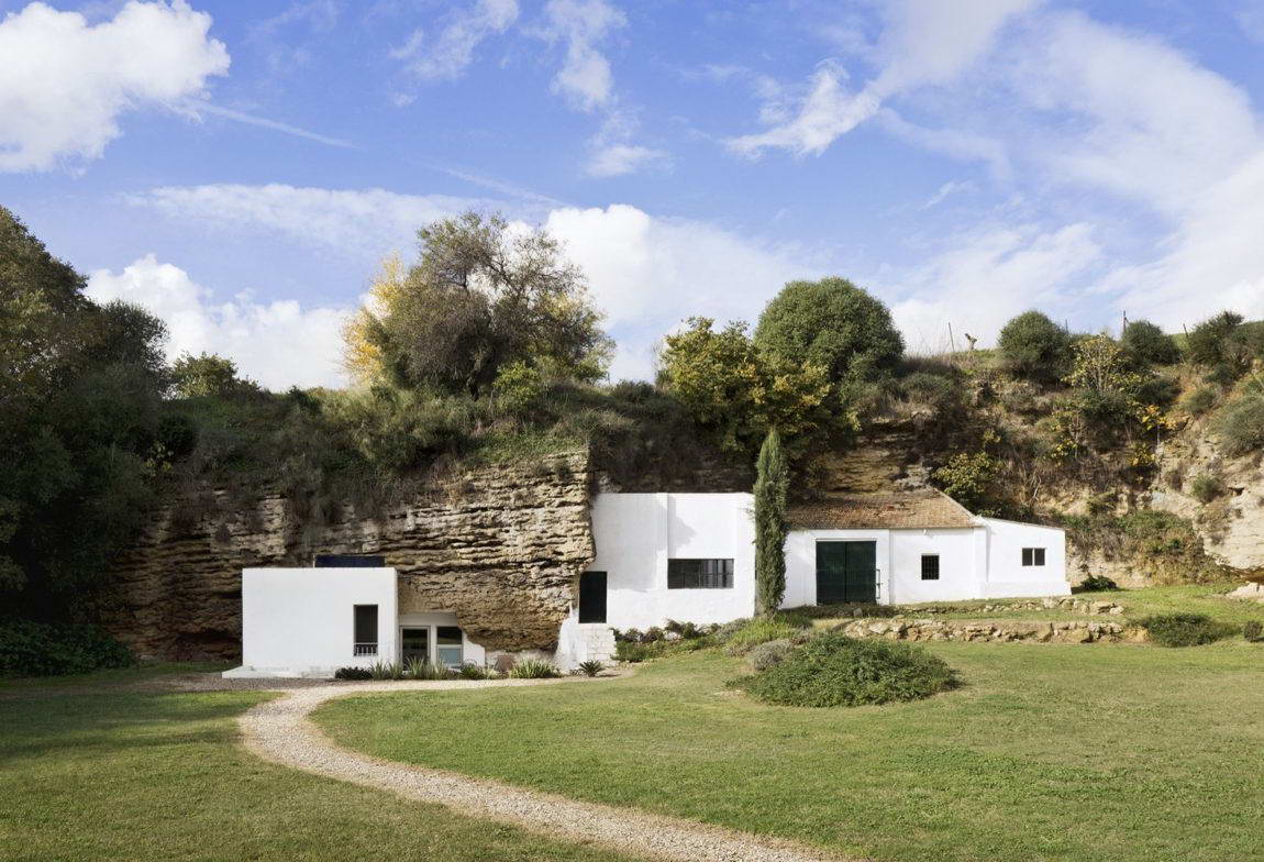 Дом в пещере (House Cave) в Испании от UMMO Estudio. Дом в пещере (House Cave) в Испании от UMMO Estudio.