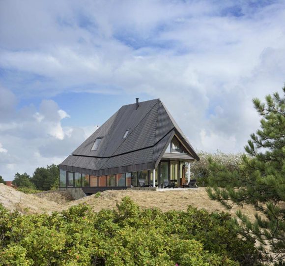 Дом на дюнах в Голландии