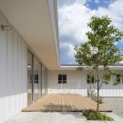 Дом Коморо (House Komoro) в Японии от KASA Architects.