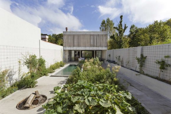 Дом с двором и садом на крыше в Аргентине