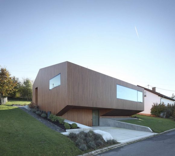 Энергосберегающий дом (Energiehaus Farschweiler) в Германии от Architekten Stein Hemmes Wirtz.