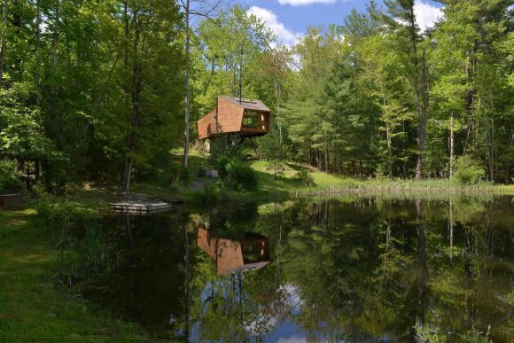 Дом-дерево (Inhabit Tree House) в США от Antony Gibbon Designs.