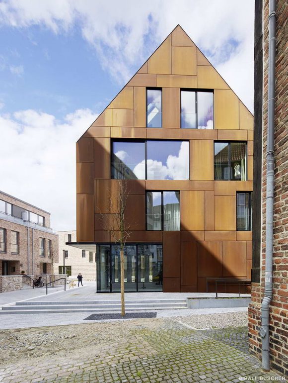 Стальной Дом (Kiel Steel House) в Германии от BLK2 Architects.