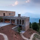 Проект Кумаон (The Kumaon) в Индии от Zowa Architects.