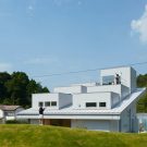 Дом в Токусиме (House in Tokushima) в Японии от FujiwaraMuro Architects.