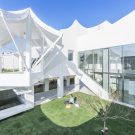 Летающий дом в Южной Корее от IROJE KHM Architects.