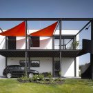 Дом для автогонщика в Чехии от Stempel & Tesar Architects.